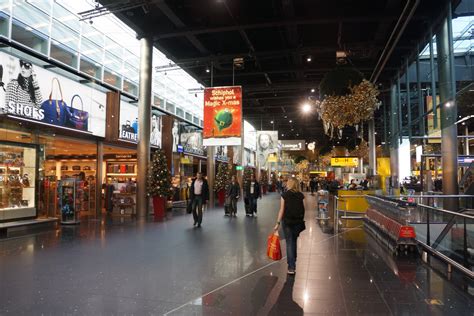 阿姆斯特丹 机场 免税 店 lv|Shopping at Amsterdam Schiphol Airport .